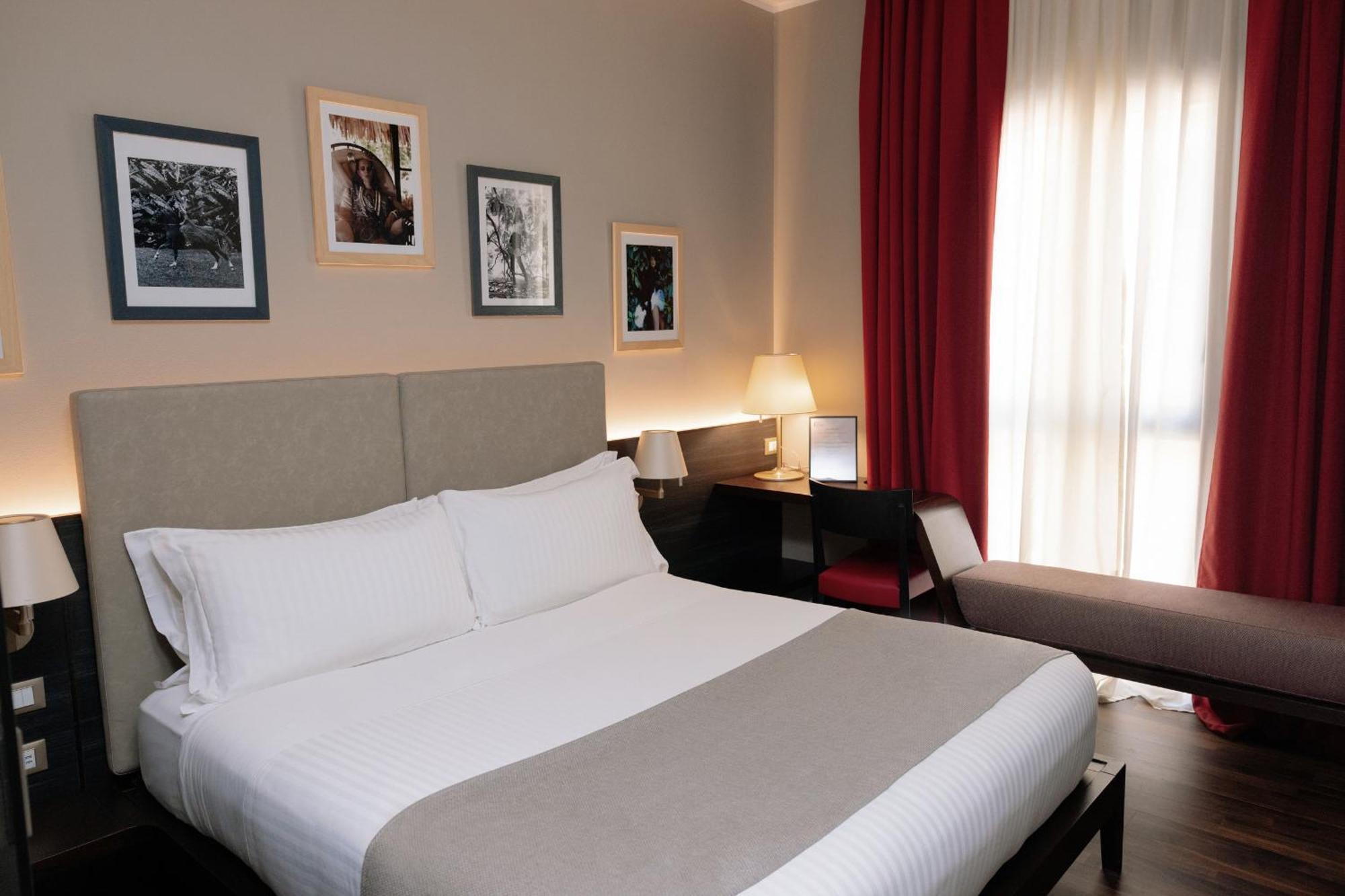 10 Keys Milano Hotel Buitenkant foto